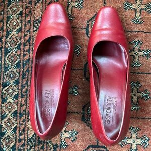 Aerology by Aerosoles Beautiful Red 💯Leather 3”Heels; 8 1/2M; Need New Heel Pads